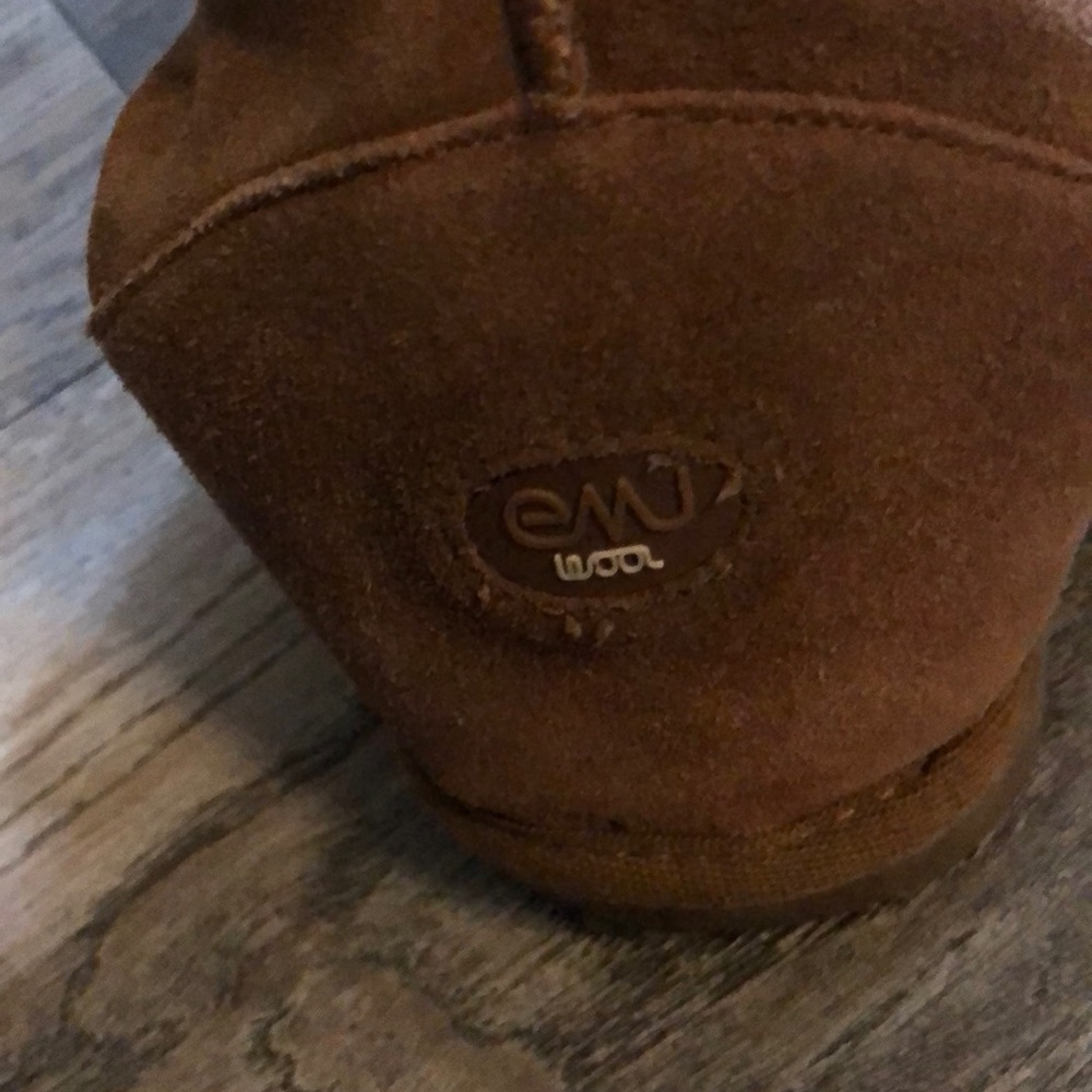 Boots - Picture 3 of 7